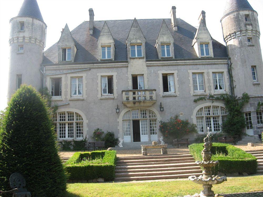 Hôtel Chateau De Montbrun à Saint-Michel-Chef-Chef Extérieur photo